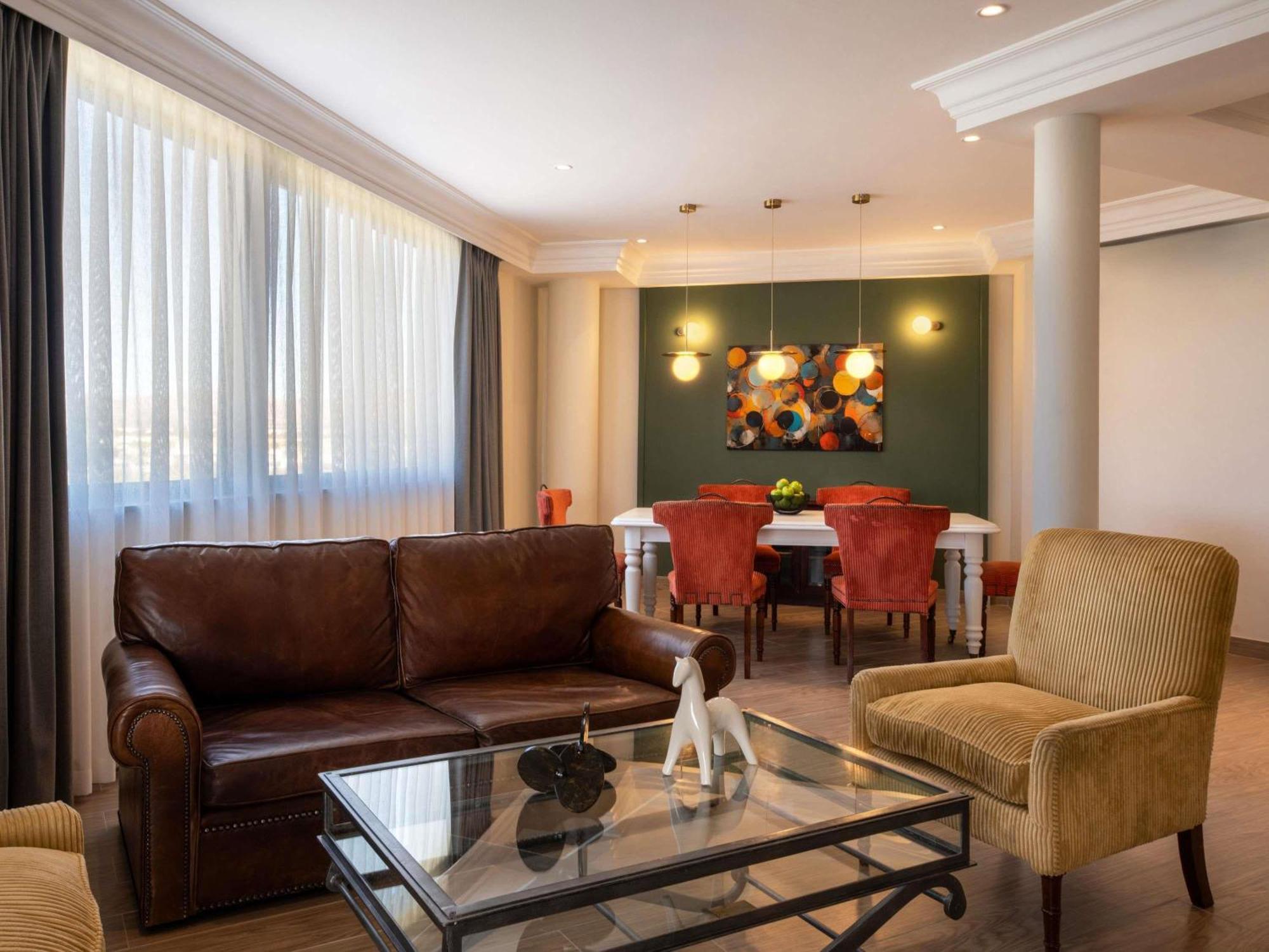 One-Bedroom King Suite Garden View